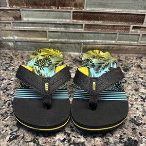 Reef Tropical Black and Yellow Sandals New